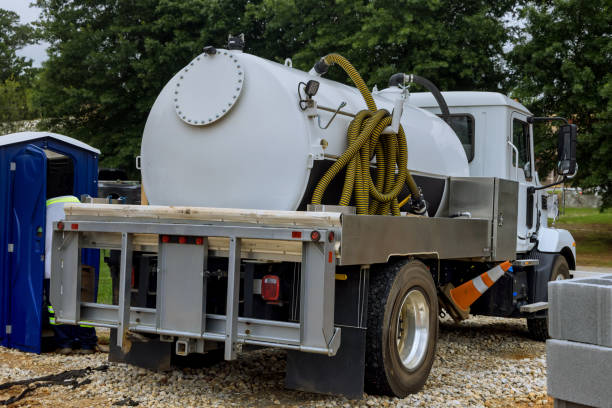 Best Portable restroom trailer rental  in Jasmine Estates, FL